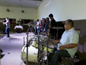 <div class='trigger trigger_error'><b>Erro na Linha: #90 ::</b> Undefined variable: page_title<br><small>/home/inazaren/public_html/site/themes/nazareno/artigo.php</small><span class='ajax_close'></span></div> - Foto 16