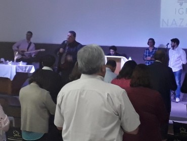 <div class='trigger trigger_error'><b>Erro na Linha: #90 ::</b> Undefined variable: page_title<br><small>/home/inazaren/public_html/site/themes/nazareno/artigo.php</small><span class='ajax_close'></span></div> - Foto 7