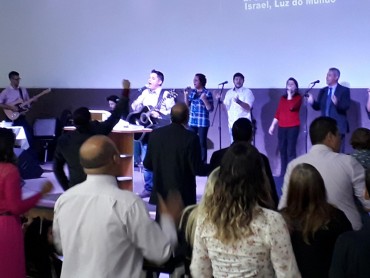 <div class='trigger trigger_error'><b>Erro na Linha: #90 ::</b> Undefined variable: page_title<br><small>/home/inazaren/public_html/site/themes/nazareno/artigo.php</small><span class='ajax_close'></span></div> - Foto 17