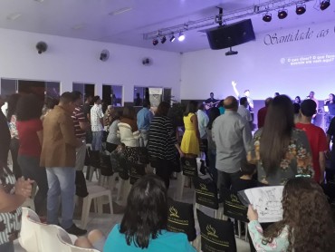 <div class='trigger trigger_error'><b>Erro na Linha: #90 ::</b> Undefined variable: page_title<br><small>/home/inazaren/public_html/site/themes/nazareno/artigo.php</small><span class='ajax_close'></span></div> - Foto 8