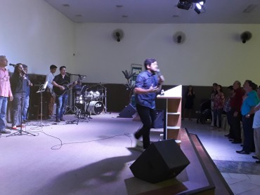 <div class='trigger trigger_error'><b>Erro na Linha: #90 ::</b> Undefined variable: page_title<br><small>/home/inazaren/public_html/site/themes/nazareno/artigo.php</small><span class='ajax_close'></span></div> - Foto 14
