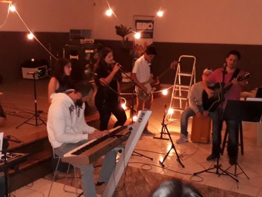 <div class='trigger trigger_error'><b>Erro na Linha: #90 ::</b> Undefined variable: page_title<br><small>/home/inazaren/public_html/site/themes/nazareno/artigo.php</small><span class='ajax_close'></span></div> - Foto 7