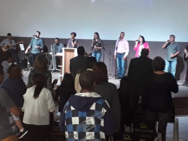 <div class='trigger trigger_error'><b>Erro na Linha: #90 ::</b> Undefined variable: page_title<br><small>/home/inazaren/public_html/site/themes/nazareno/artigo.php</small><span class='ajax_close'></span></div> - Foto 13
