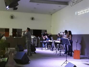 <div class='trigger trigger_error'><b>Erro na Linha: #90 ::</b> Undefined variable: page_title<br><small>/home/inazaren/public_html/site/themes/nazareno/artigo.php</small><span class='ajax_close'></span></div> - Foto 18