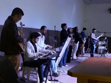 <div class='trigger trigger_error'><b>Erro na Linha: #90 ::</b> Undefined variable: page_title<br><small>/home/inazaren/public_html/site/themes/nazareno/artigo.php</small><span class='ajax_close'></span></div> - Foto 27