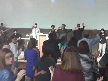 <div class='trigger trigger_error'><b>Erro na Linha: #90 ::</b> Undefined variable: page_title<br><small>/home/inazaren/public_html/site/themes/nazareno/artigo.php</small><span class='ajax_close'></span></div> - Foto 11