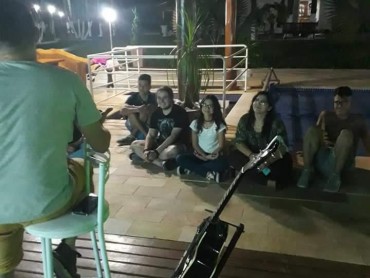 <div class='trigger trigger_error'><b>Erro na Linha: #90 ::</b> Undefined variable: page_title<br><small>/home/inazaren/public_html/site/themes/nazareno/artigo.php</small><span class='ajax_close'></span></div> - Foto 7