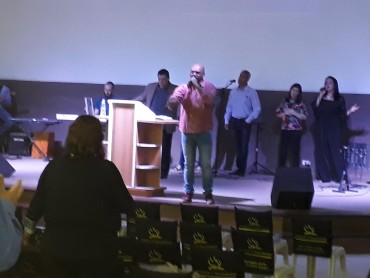 <div class='trigger trigger_error'><b>Erro na Linha: #90 ::</b> Undefined variable: page_title<br><small>/home/inazaren/public_html/site/themes/nazareno/artigo.php</small><span class='ajax_close'></span></div> - Foto 1