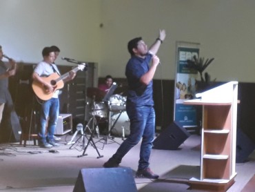<div class='trigger trigger_error'><b>Erro na Linha: #90 ::</b> Undefined variable: page_title<br><small>/home/inazaren/public_html/site/themes/nazareno/artigo.php</small><span class='ajax_close'></span></div> - Foto 14