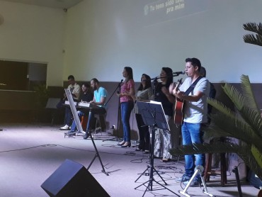<div class='trigger trigger_error'><b>Erro na Linha: #90 ::</b> Undefined variable: page_title<br><small>/home/inazaren/public_html/site/themes/nazareno/artigo.php</small><span class='ajax_close'></span></div> - Foto 20