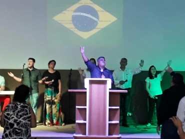 <div class='trigger trigger_error'><b>Erro na Linha: #90 ::</b> Undefined variable: page_title<br><small>/home/inazaren/public_html/site/themes/nazareno/artigo.php</small><span class='ajax_close'></span></div> - Foto 21