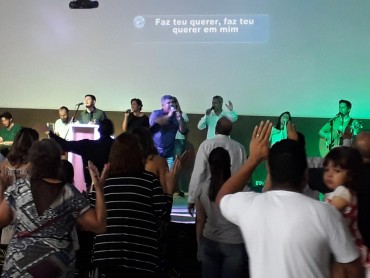 <div class='trigger trigger_error'><b>Erro na Linha: #90 ::</b> Undefined variable: page_title<br><small>/home/inazaren/public_html/site/themes/nazareno/artigo.php</small><span class='ajax_close'></span></div> - Foto 17