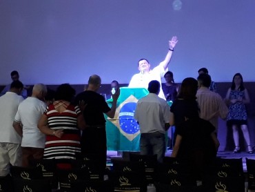 <div class='trigger trigger_error'><b>Erro na Linha: #90 ::</b> Undefined variable: page_title<br><small>/home/inazaren/public_html/site/themes/nazareno/artigo.php</small><span class='ajax_close'></span></div> - Foto 2