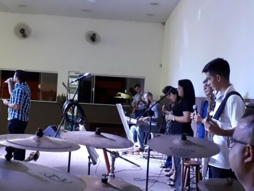 <div class='trigger trigger_error'><b>Erro na Linha: #90 ::</b> Undefined variable: page_title<br><small>/home/inazaren/public_html/site/themes/nazareno/artigo.php</small><span class='ajax_close'></span></div> - Foto 22
