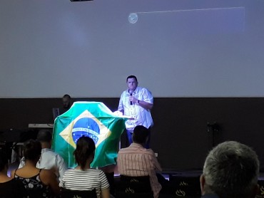 <div class='trigger trigger_error'><b>Erro na Linha: #90 ::</b> Undefined variable: page_title<br><small>/home/inazaren/public_html/site/themes/nazareno/artigo.php</small><span class='ajax_close'></span></div> - Foto 8