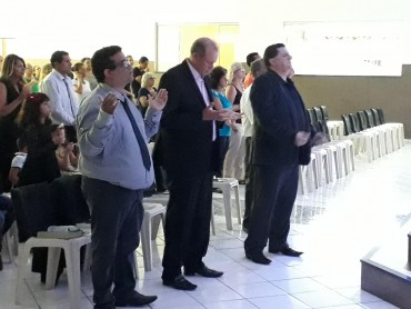 <div class='trigger trigger_error'><b>Erro na Linha: #90 ::</b> Undefined variable: page_title<br><small>/home/inazaren/public_html/site/themes/nazareno/artigo.php</small><span class='ajax_close'></span></div> - Foto 23