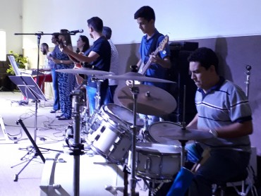 <div class='trigger trigger_error'><b>Erro na Linha: #90 ::</b> Undefined variable: page_title<br><small>/home/inazaren/public_html/site/themes/nazareno/artigo.php</small><span class='ajax_close'></span></div> - Foto 48
