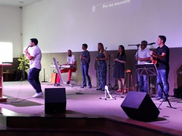 <div class='trigger trigger_error'><b>Erro na Linha: #90 ::</b> Undefined variable: page_title<br><small>/home/inazaren/public_html/site/themes/nazareno/artigo.php</small><span class='ajax_close'></span></div> - Foto 50