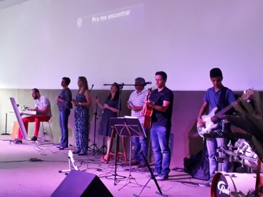 <div class='trigger trigger_error'><b>Erro na Linha: #90 ::</b> Undefined variable: page_title<br><small>/home/inazaren/public_html/site/themes/nazareno/artigo.php</small><span class='ajax_close'></span></div> - Foto 49